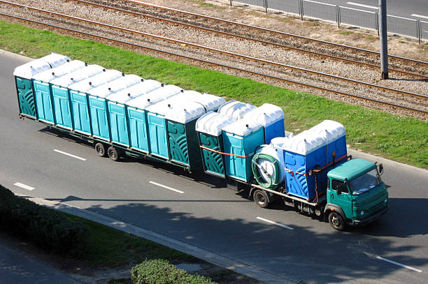 Best Porta potty delivery and setup  in Meiners Oaks, CA